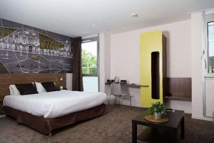 Brit Hotel Toulouse Colomiers - L'Esplanade