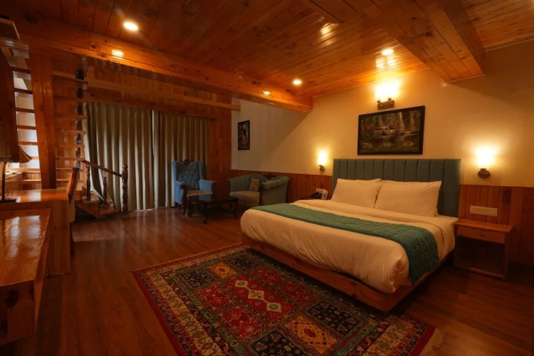 Standard Quadruple Family room