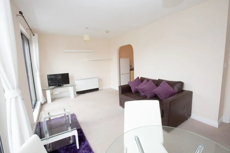 White Star Apartments