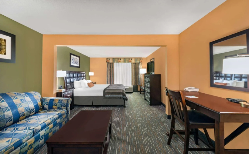 Holiday Inn Express & Suites Longview North by IHG