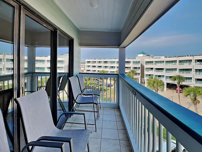 Beach Days by Ryson Vacation Rentals