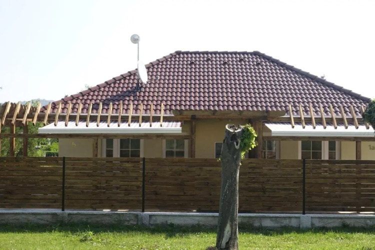 Mesteri Apartman 1A-B