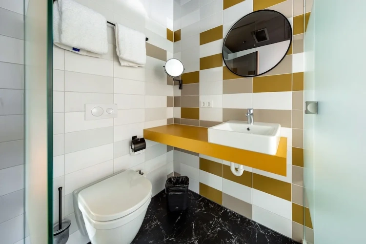 Comfort room