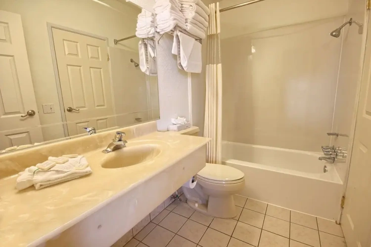 2 Bedrooms Family Suite with ocean view