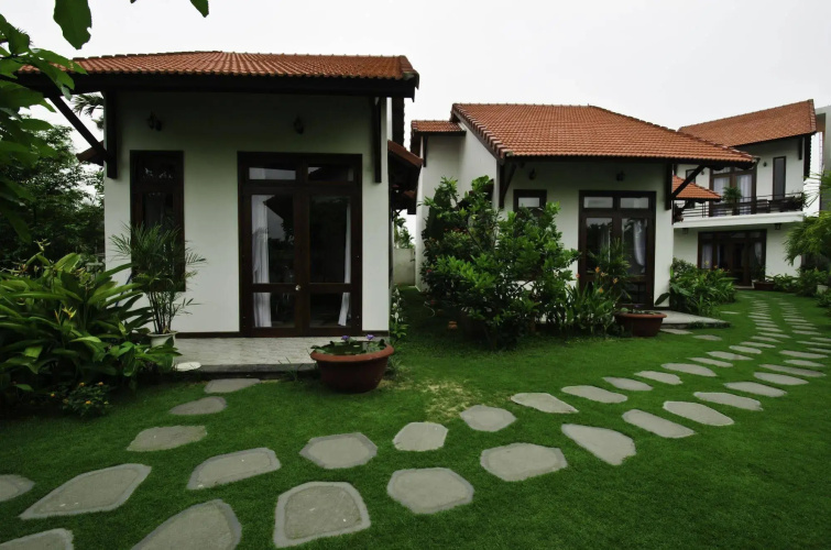 Van Lan Riviera Villas