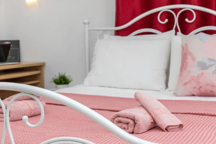 Naxos Diamond Studios Apartments
