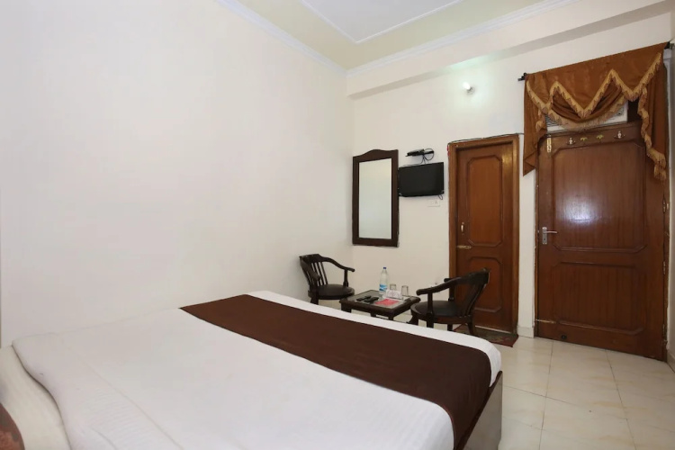 OYO 5853 Hotel Shingar Regency