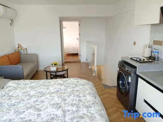 Standard Twin room with city view