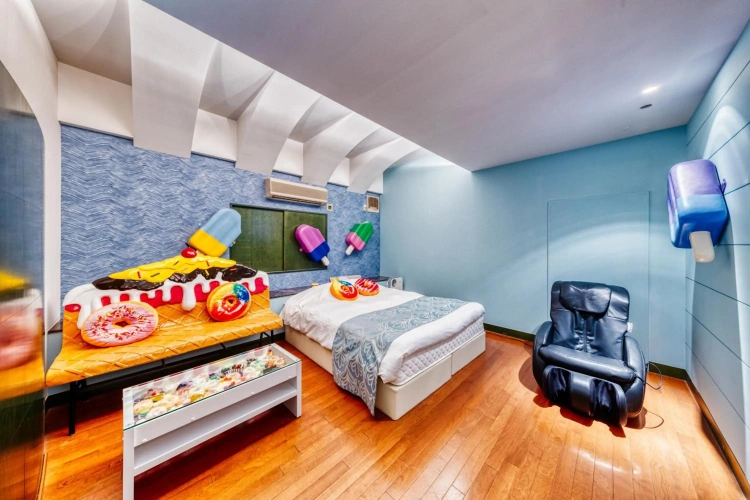 Guest rooms