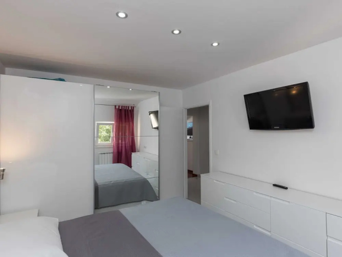 Apartment Super Marijo - Two-bedroom Apartment With Sea View