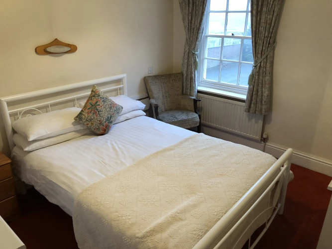 Diamonds Inn Ltd