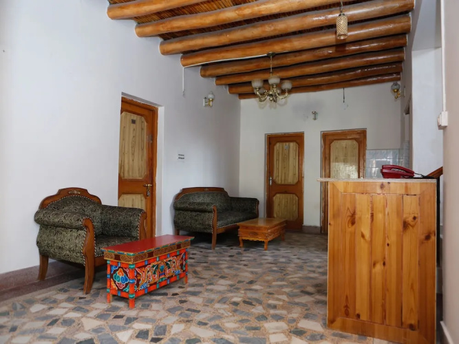 OYO 13759 Hotel Galwan Palace
