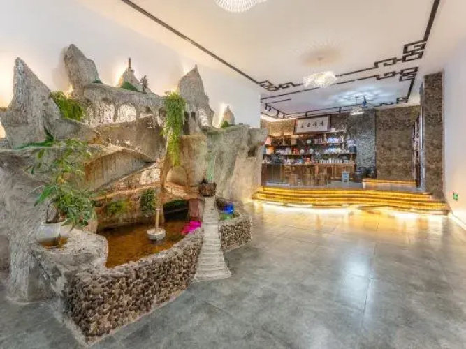 Pu'er River Hotel