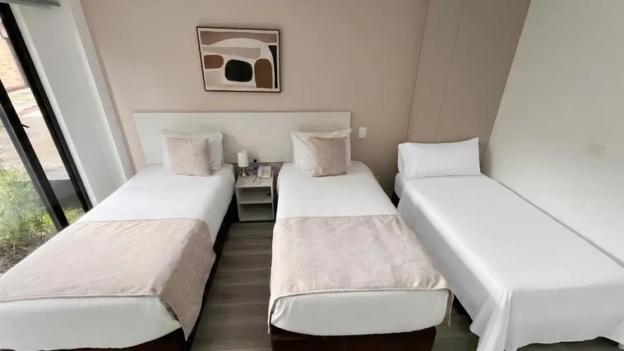 Standard Triple room