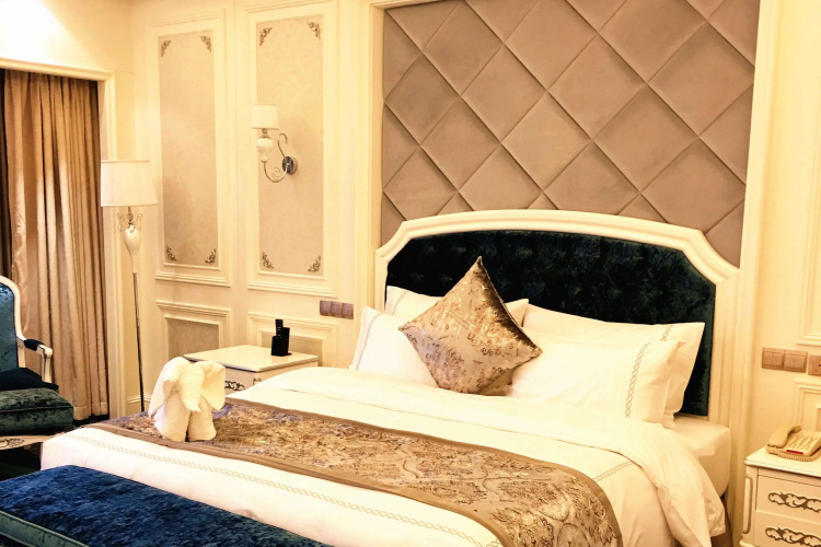 Clarion Hotel