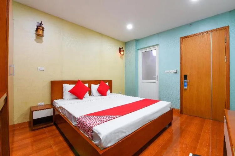 OYO 241 Hp Home Hotel