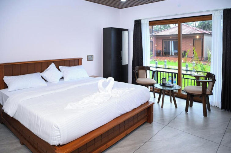 Shivani Sunset Bay Beach Resort