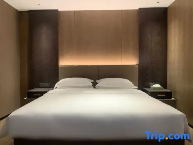 Deluxe Double Suite