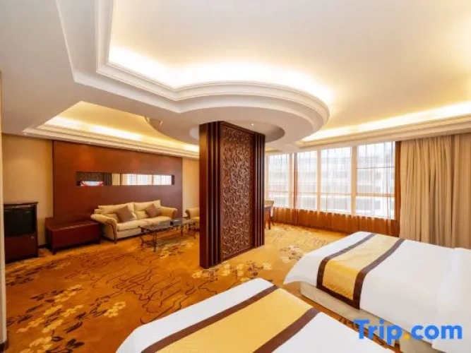 Deluxe Suite