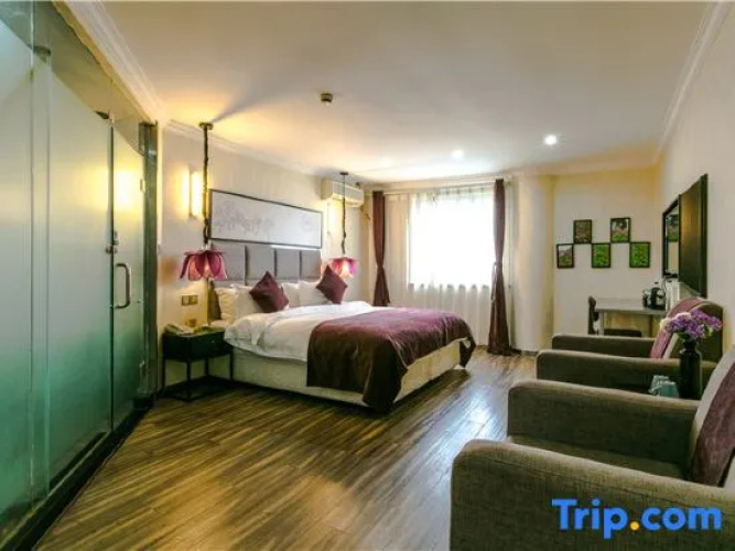 Blooming Hotel