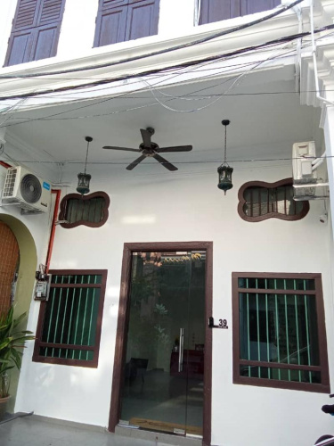 39 Love Lane - Smart Intelligent Inn
