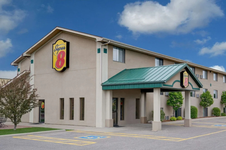 Super 8 Willmar