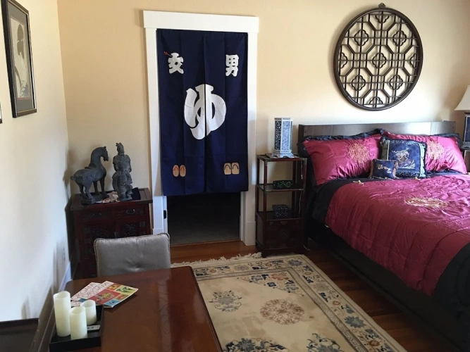 Standard Triple room with park view