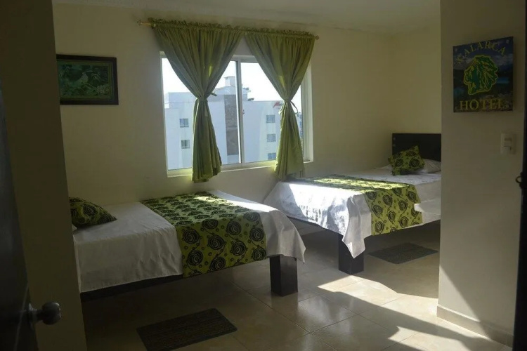 Hotel Calarca N2