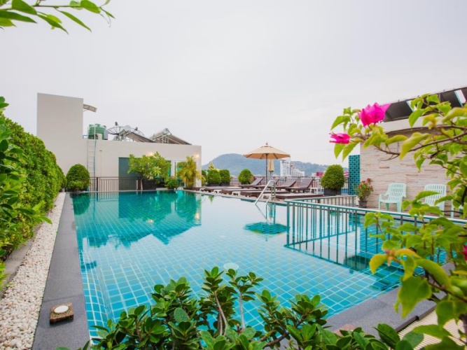 1 Bedroom Double Suite with partial sea view