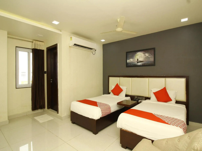 OYO 27022 Akshaya