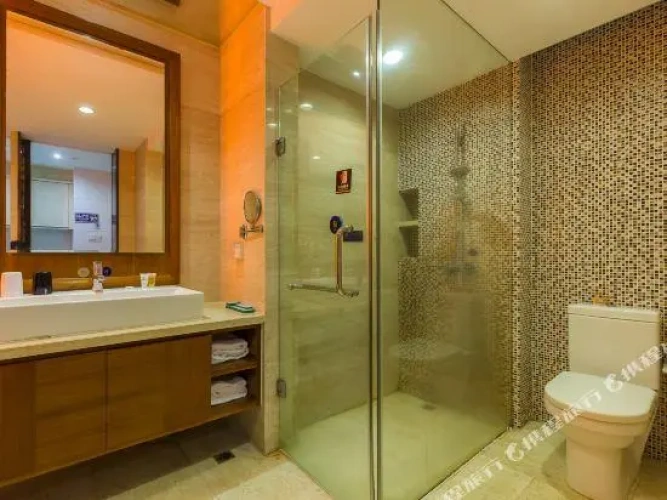 Deluxe Double Suite with garden view
