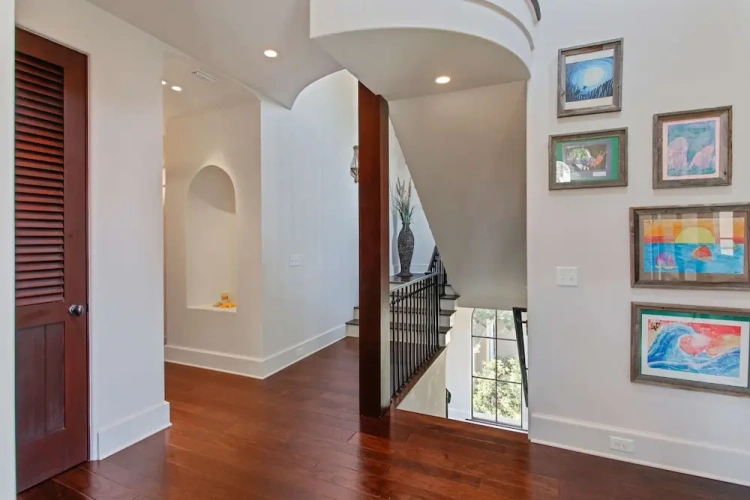 4 Bedrooms Cottage
