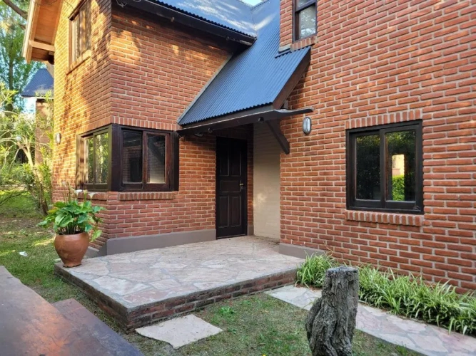 2 Bedrooms Chalet