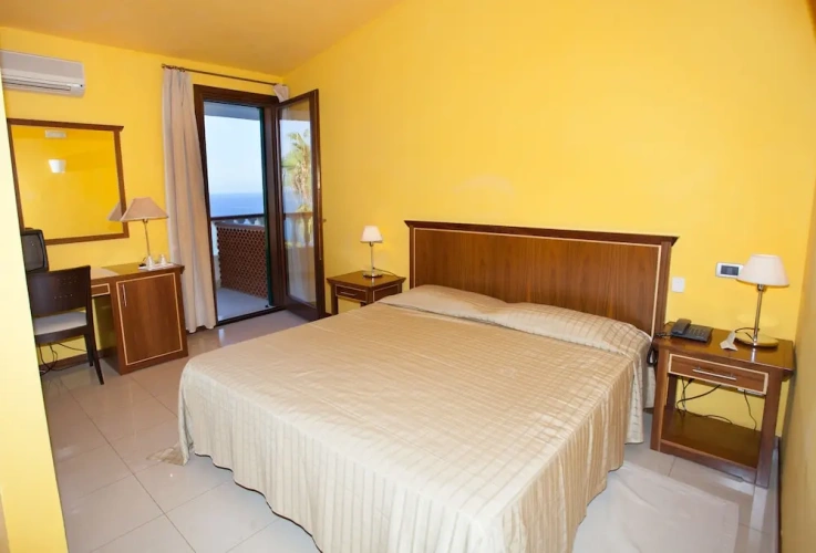 Classic Double room with sea view