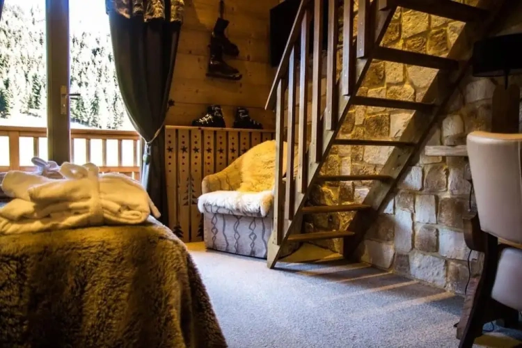 Standard Triple room with balcony and with mountain view
