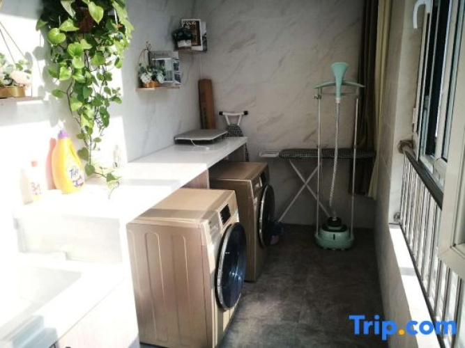 Jinjiang Inn Select Hotel (Heze Train Station)