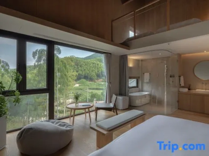 Family Suite with mountain view