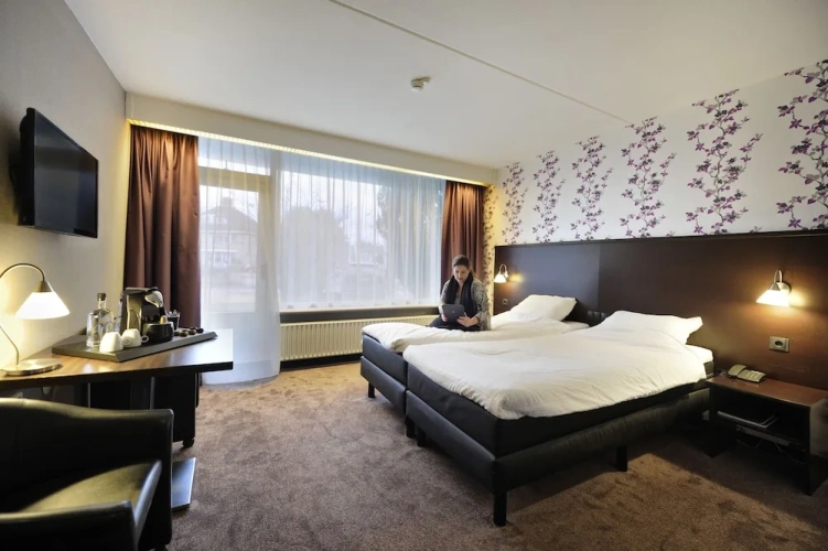 Standard Twin room with balcony