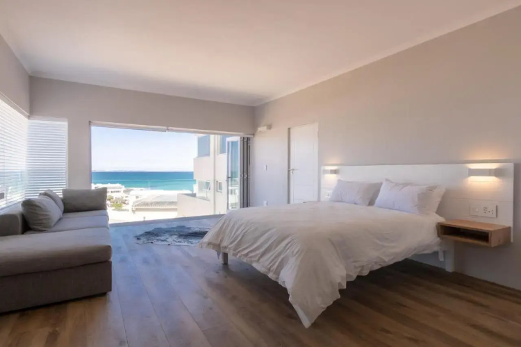 Small Bay Beach Suites