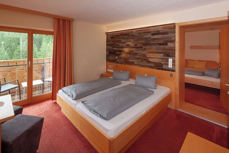 Classic Quadruple room