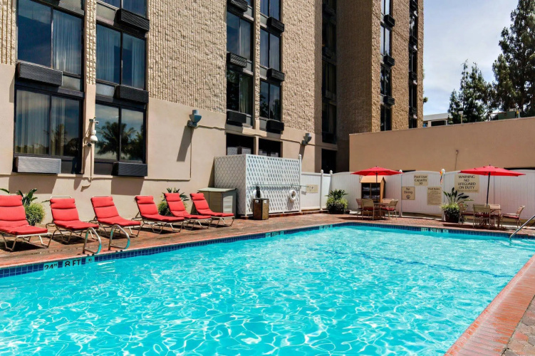 Holiday Inn Burbank-Media Center photo 16