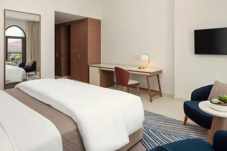 Classic Double room with balcony and with mountain view