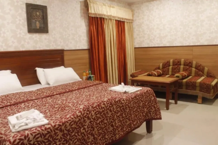 1 Bedroom Royal Suite