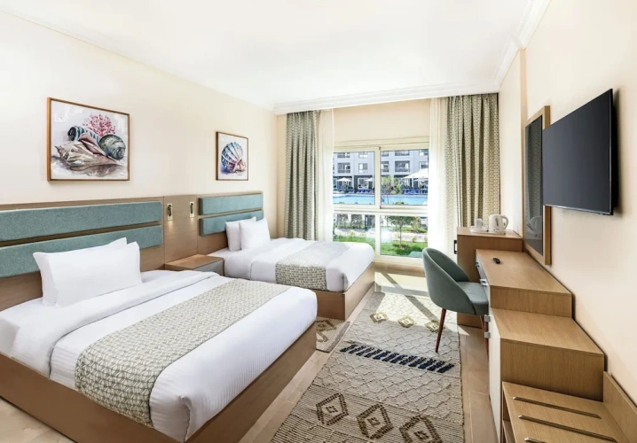 Deluxe Double Suite with pool view