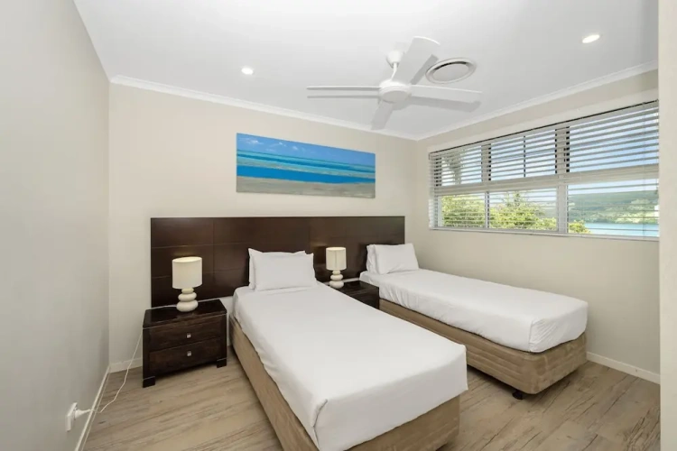 3 Bedrooms Executive Apartment beachfront