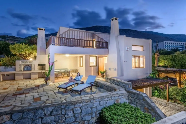 3 Bedrooms Villa