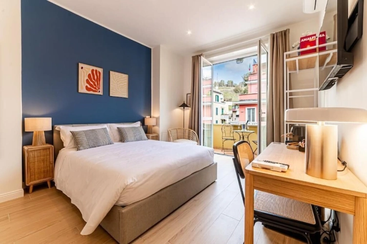Luxury Double room with balcony and with city view