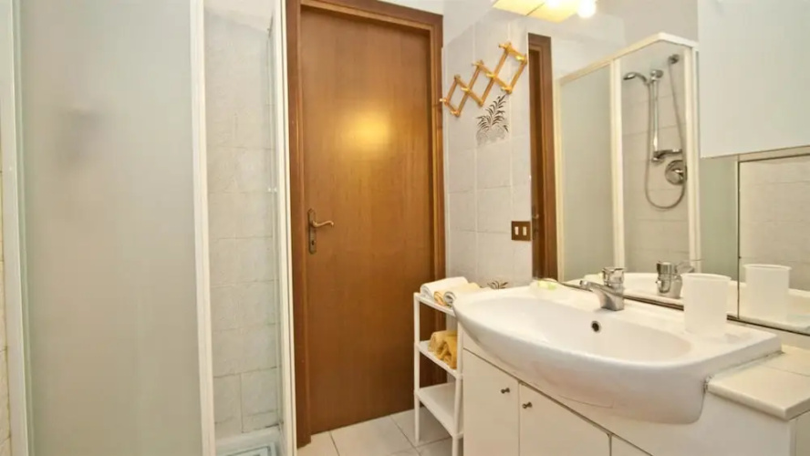 Rental In Rome Celestino Apartment