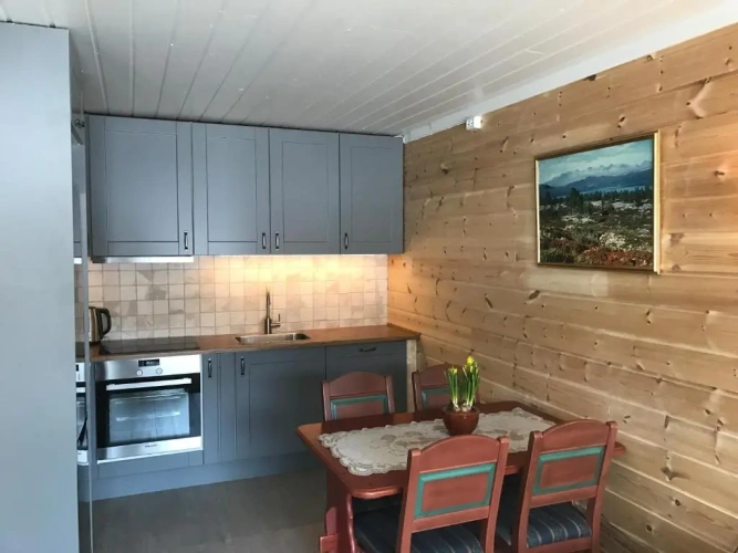 3 Bedrooms Apartment