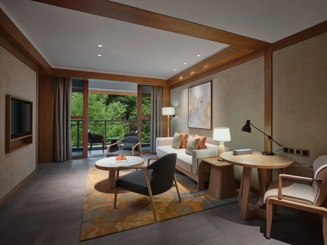 1 Bedroom Club Suite with mountain view